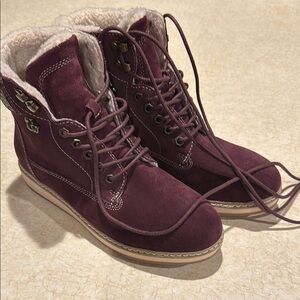 White Mountain Women's Burgundy Lace-Up Boots